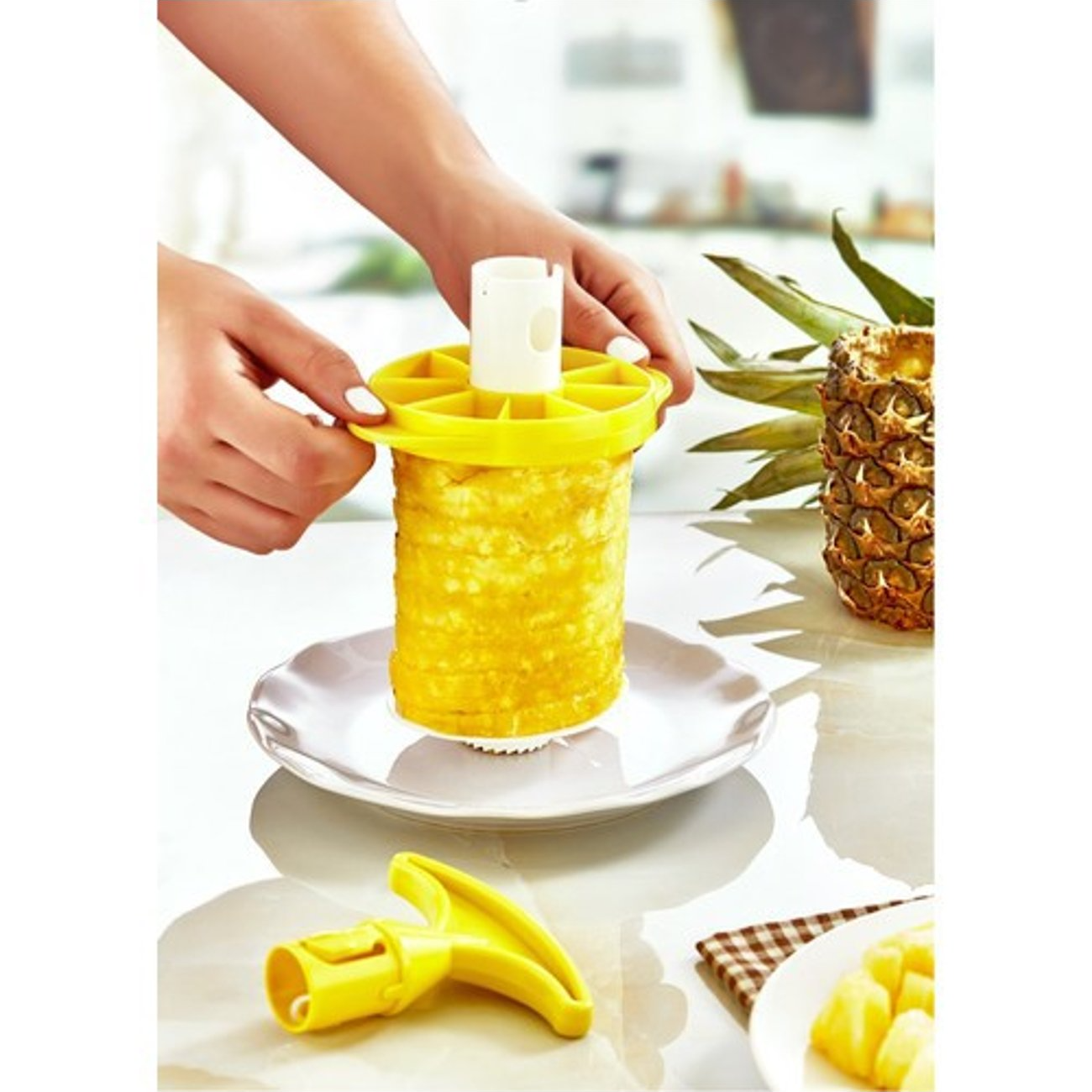 Ananas Soyma Aparatı